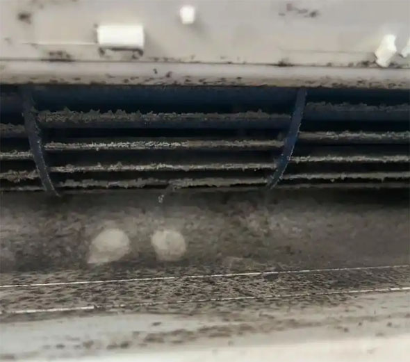 诸暨空调吹的风有股烧焦味是怎么回事